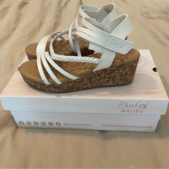 Blowfish Malibu Liddie-K Girls Size 4 - Picture 3 of 8